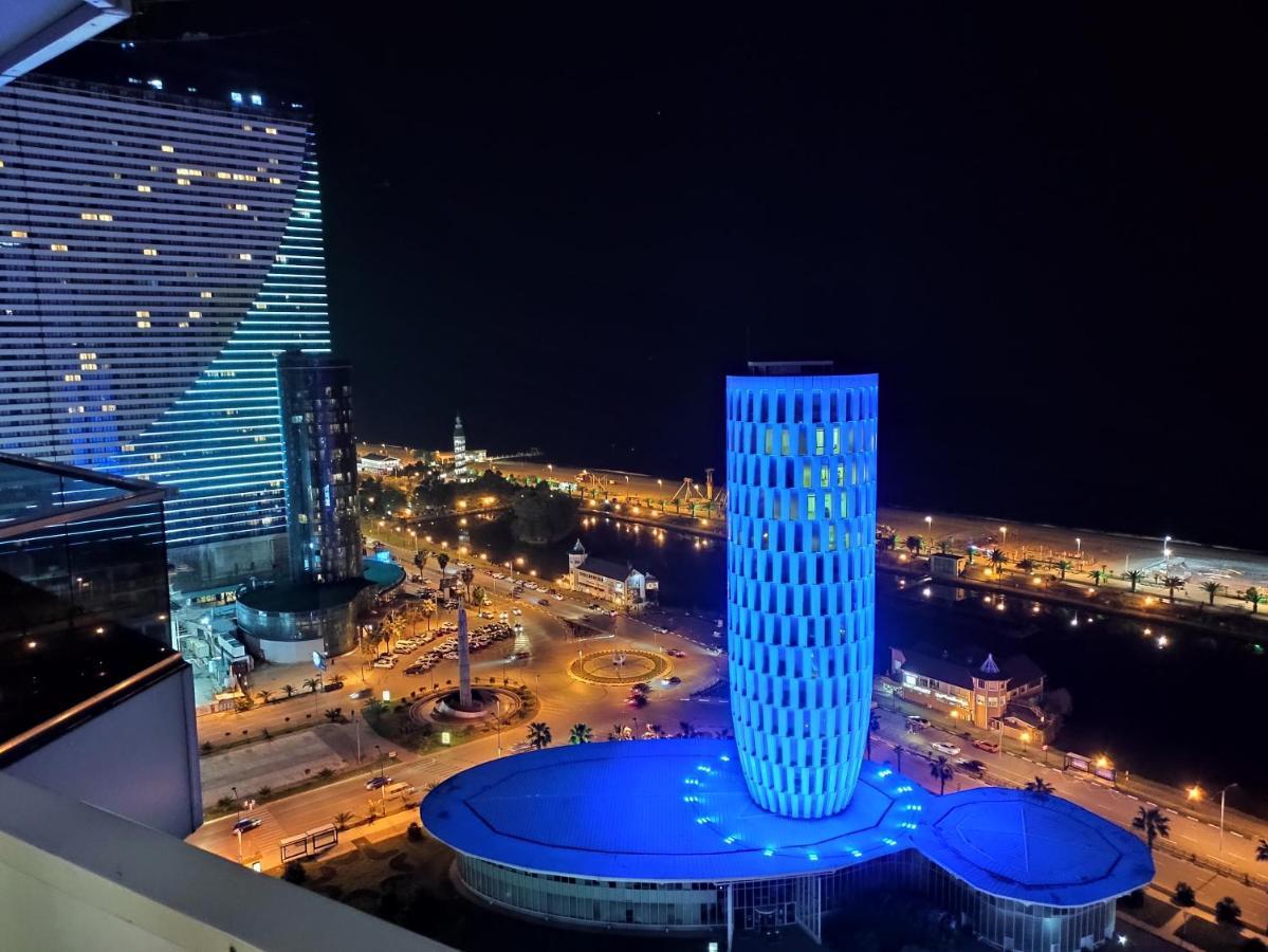 Апартамент С Видом На Море Batumi Esterno foto
