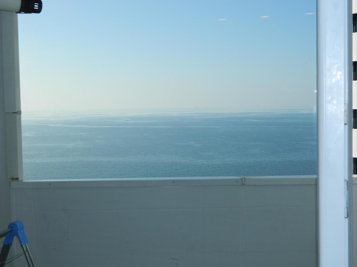 Апартамент С Видом На Море Batumi Esterno foto