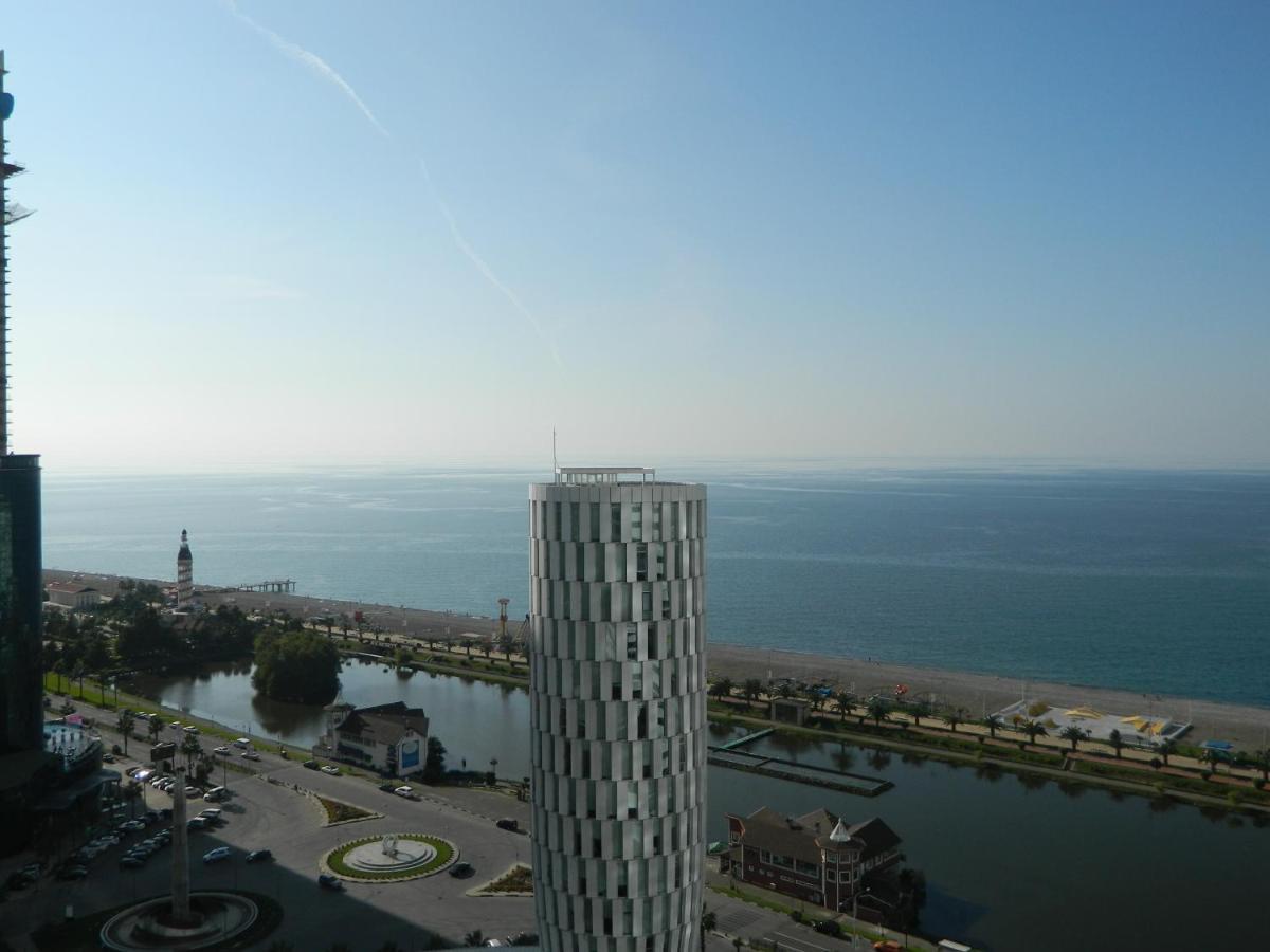 Апартамент С Видом На Море Batumi Esterno foto